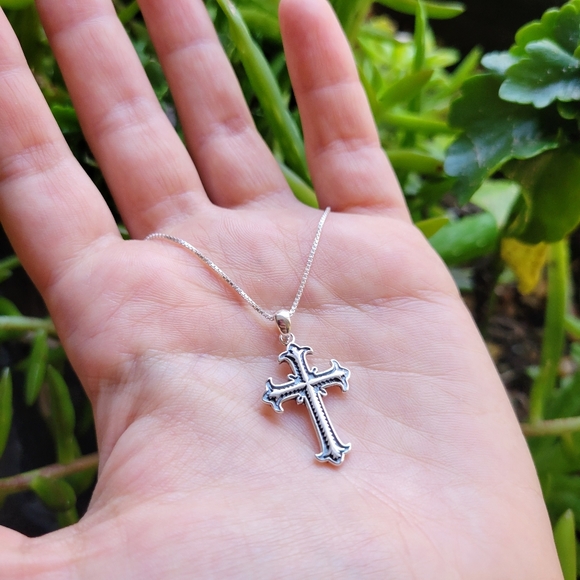 New Solid 925 Sterling Silver Ornate Cross Necklace - Picture 8 of 16